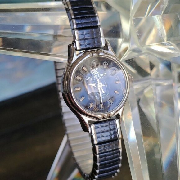 Rare Vintage Tiny Ladies Black Calvin Klein Watch Speidel Band New Battery VHTF - Picture 3 of 8